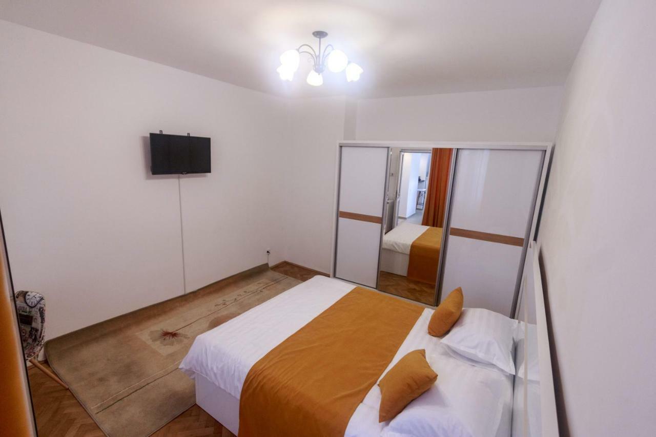 Strada Muresenilor - Savas Apartament บราชอฟ ภายนอก รูปภาพ